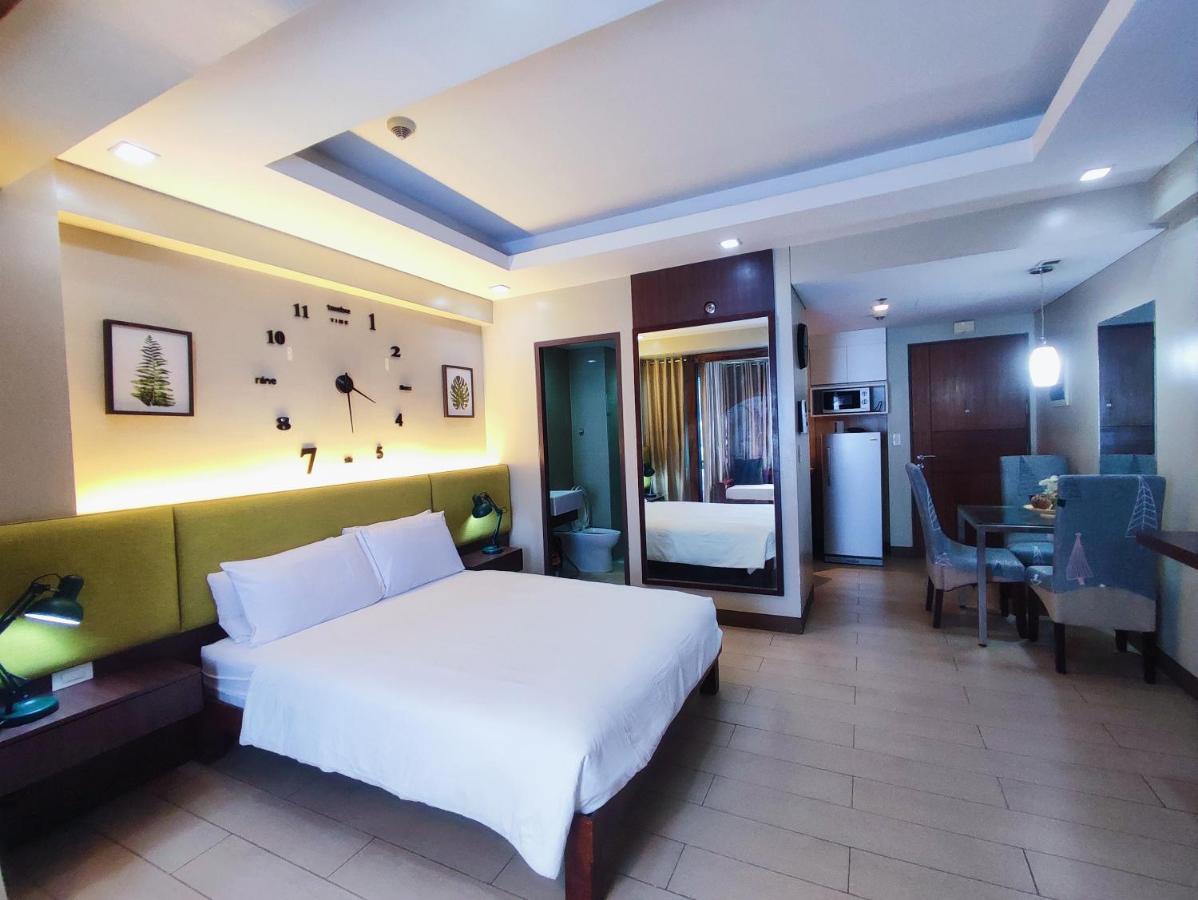 Two Palmtree Villas Newport Boulevard Near Naia 3 Pasay City マニラ市 エクステリア 写真