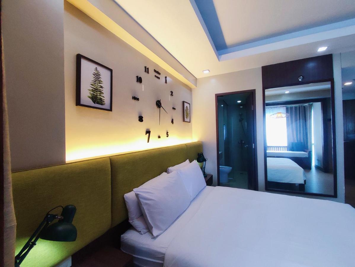 Two Palmtree Villas Newport Boulevard Near Naia 3 Pasay City マニラ市 エクステリア 写真